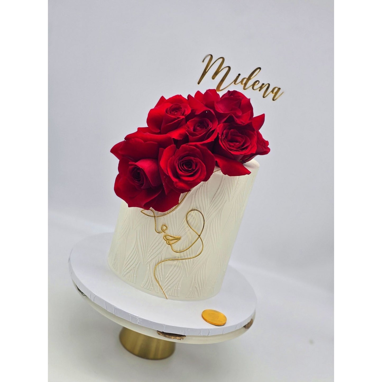 Silhouette Mirror Gold Acrylic Cake Topper – Modern Elegant Cake Decoration