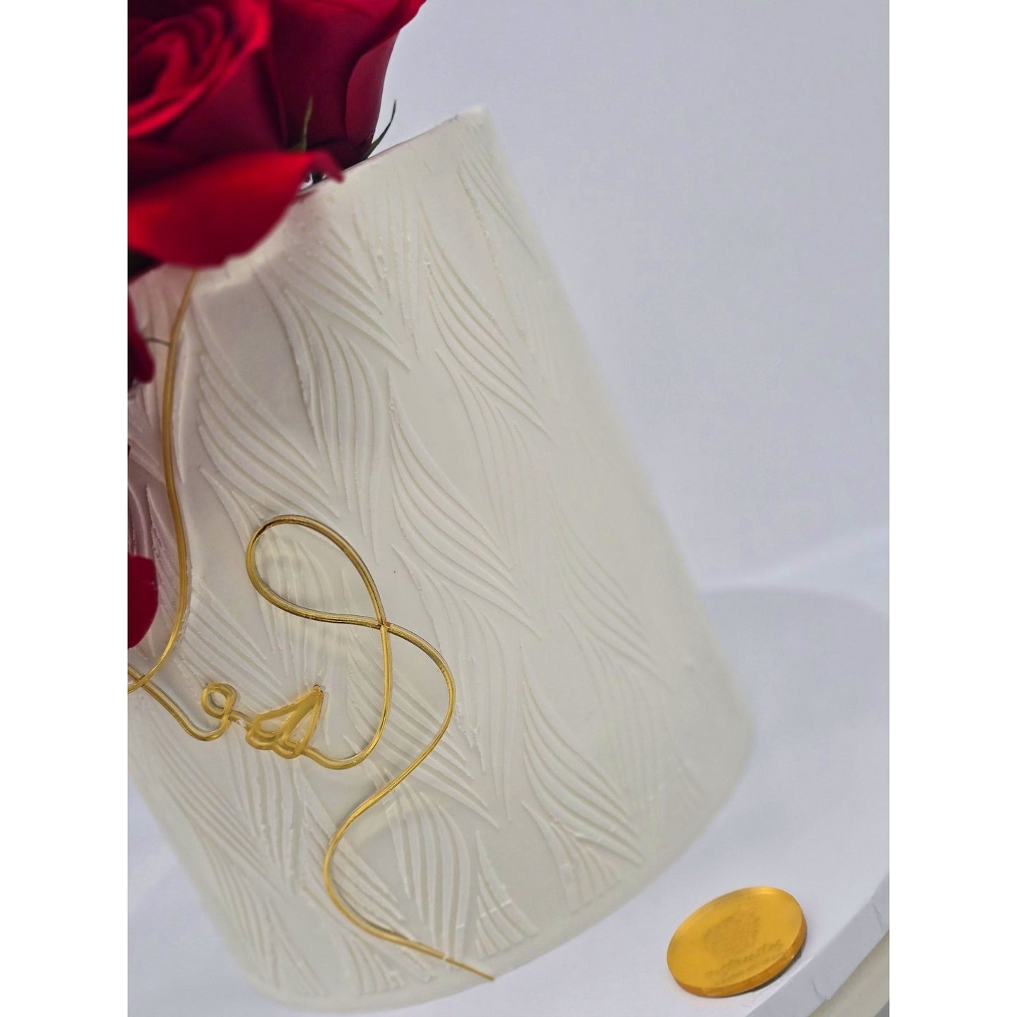 Silhouette Mirror Gold Acrylic Cake Topper – Modern Elegant Cake Decoration